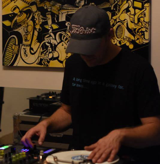DJ Chaz Scratching